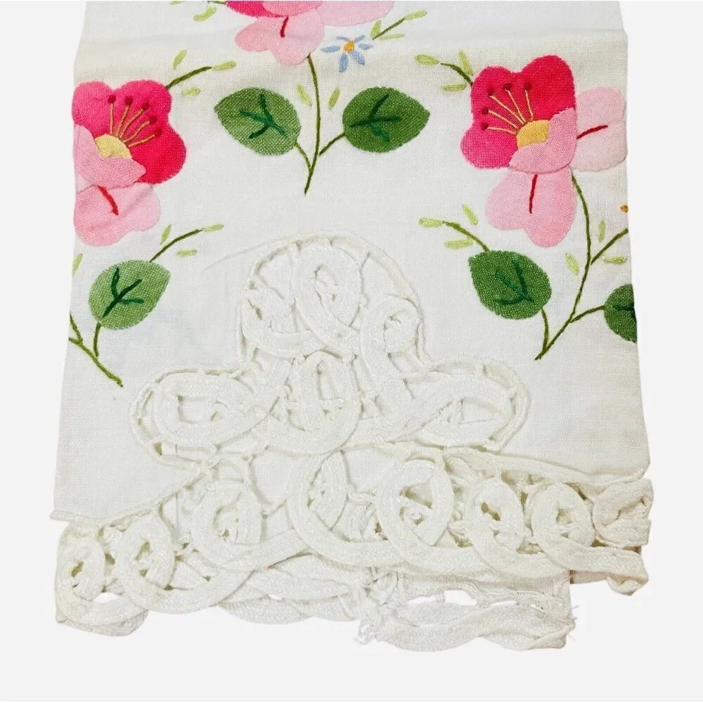 Vintage Pink Flower Linen Tea Towels Set 2 Lace Edge 22x14 Appliqué Embroidered